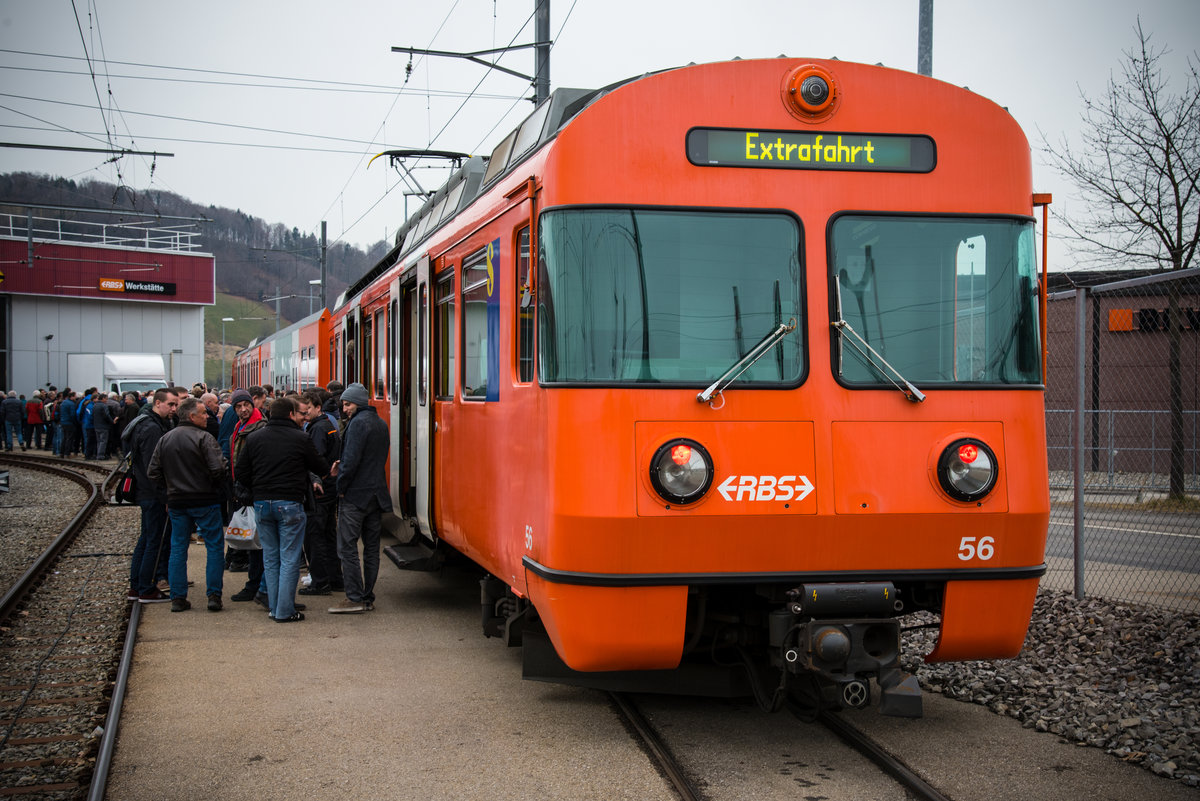 Die voraussichtlich allerletzte Fahrt des RBS Mandarinli Be 4/12 56 am Montag, 27.01.2020 mit einer Dienstfahrt von Bern nach Worb Dorf mit Ziel Werkstätte Worbboden. Die «Fahrgäste» waren aktuelle und ehemalige angestellte vom Regionalverkehr Bern Solothurn. In der Werkstatt wurde das Mandarinli mit einem Podiumsgespräch bei Bretzel und Bier verabschiedet. 