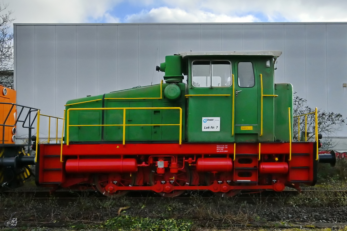 Die Werkslokomotive Krauss-Maffei ML 500 C  Lhoist Lok Nr. 7  war Anfang Februar 2021 in Hattingen zu sehen.