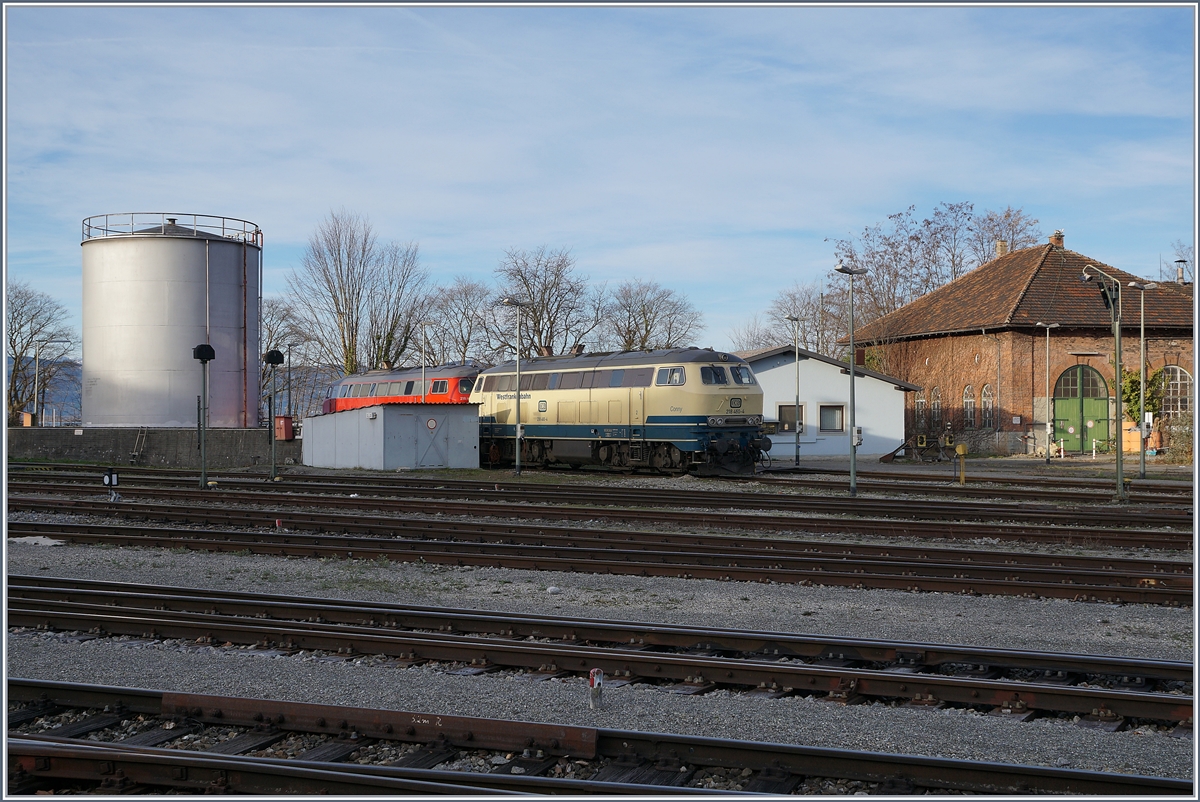 Die Westfrankenbahn  218 460-4  Conny  und die DB 218 419-0 sind am Vorabend mit dem EC 190 von München in Lindau angekommen und warten nun im BW auf den morgentlichen EC 191 von Zürich den sie nach München bringen werden.

17. März 2019