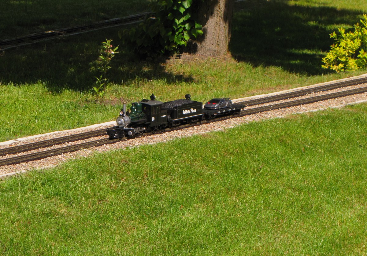 Die White Pass 10 am 03.06.2015 auf der Anlage im Nadmorski Park Miniatur in Dziwnów.
