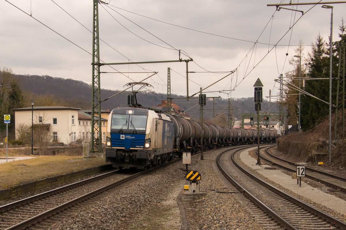 Die Wiener Lokalbahn mit 1193 980 am 29. März 2018 in Bad Kösen. 