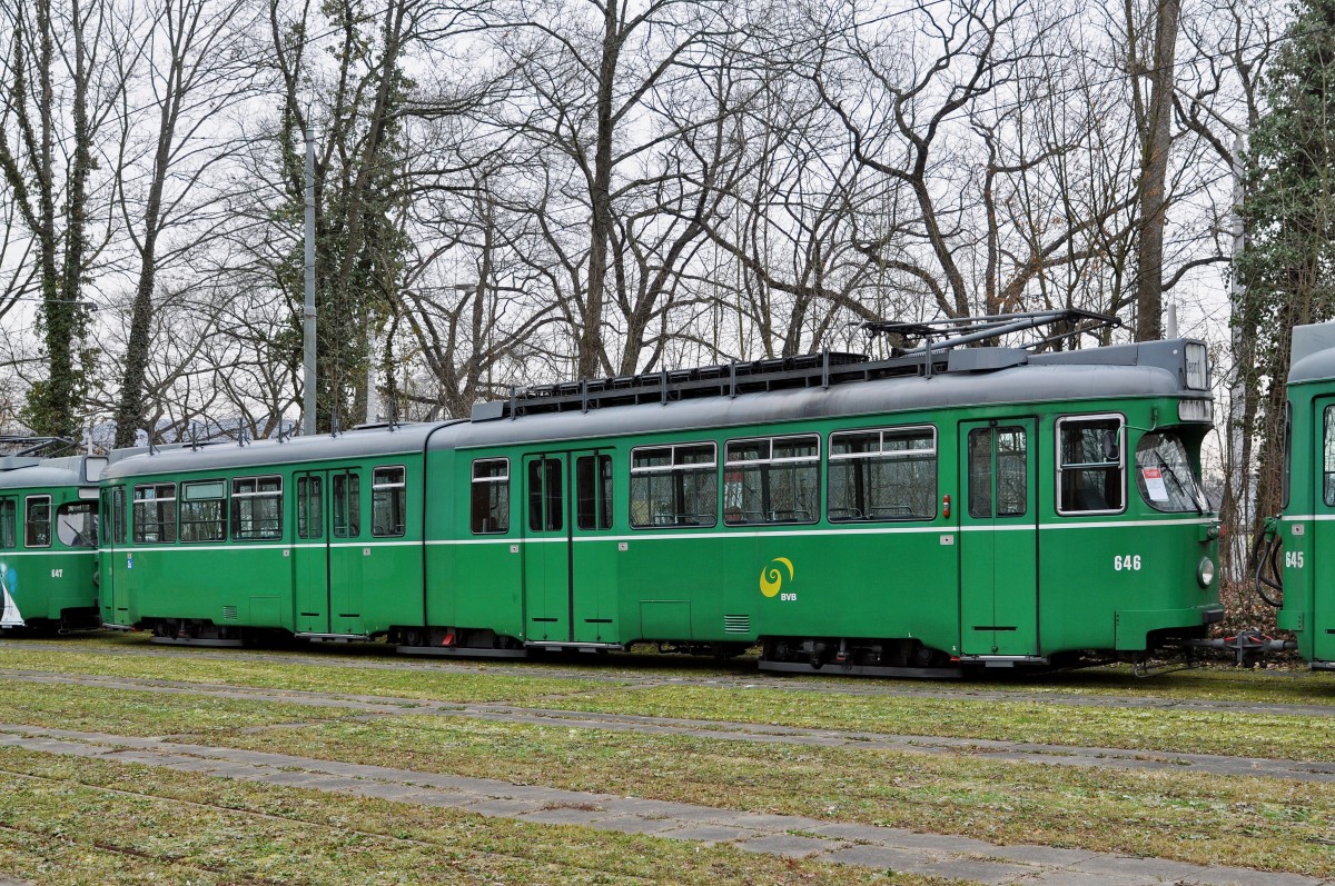 Die Zeit der Be 4/6 Düwag ist in Basel abgelaufen. In der Abstellanlage beim Eglisee wartet ein Teil der Wagen auf den Abtransport nach Belgrad. Hier sehen wir den Be 4/6 646. Die Aufnahme stammt vom 19.01.2016.	