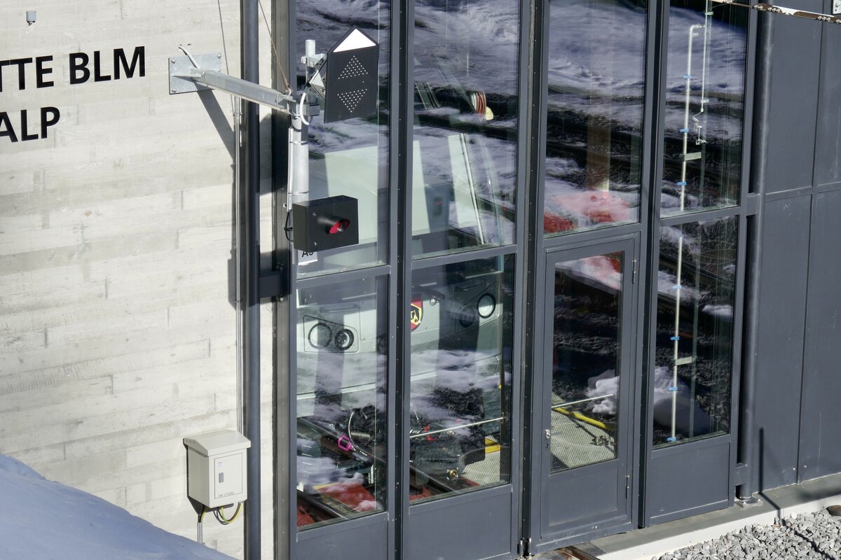 Die Zu(g)kunft der BLM steht am 28.1.24 schon in der Werkstatt Grütschalp in Form des Be 4/6 102  Mönch 