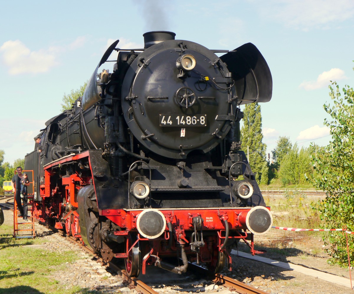 Diese 44 ist noch heute aktiv: 44 1486 beim Eisenbahnfest im Bw Schöneweide am 19.September 2015