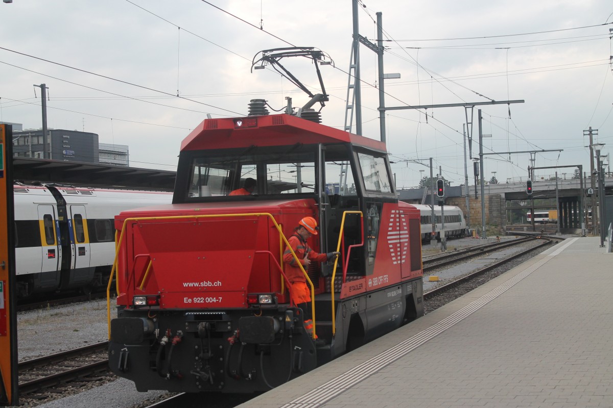 Diese Ee 922 rangierte am 4.10.13 in Basel SBB.