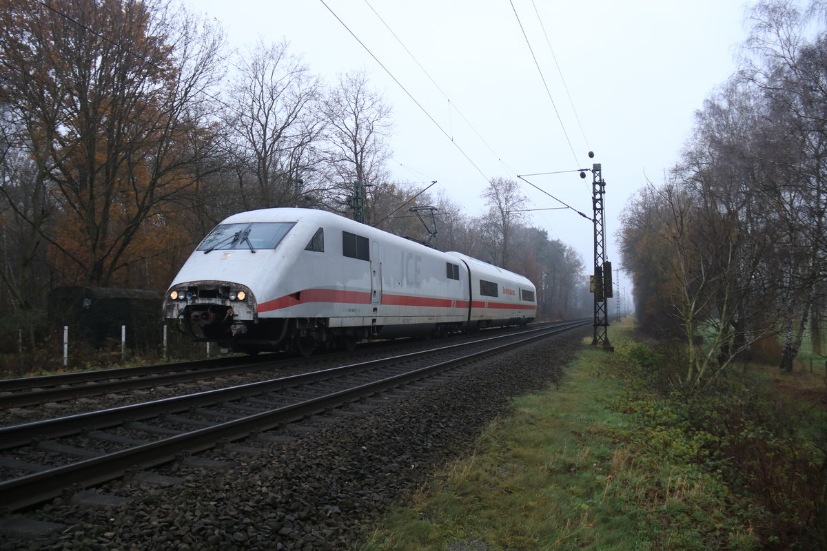 Diese interessante Fuhre aus dem Hamburger ICE Werk in Eidelstedt machte sich ebenfalls am 10.12.20 auf den Weg durch Sythen in Richtung Süden, genauer gesagt ins ICE Werk nach Krefeld. Bei dem Triebkopf handelte es sich um 401 583.