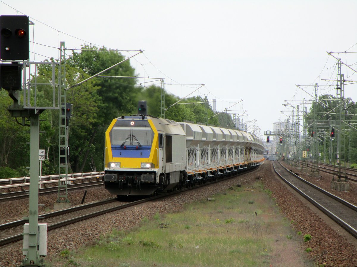 Diese Maxima 30 CC zog am 08.05.2019 einen Zug durch den Bhf. Berlin-Jungfernheide Richtung Bln.-Spandau. 