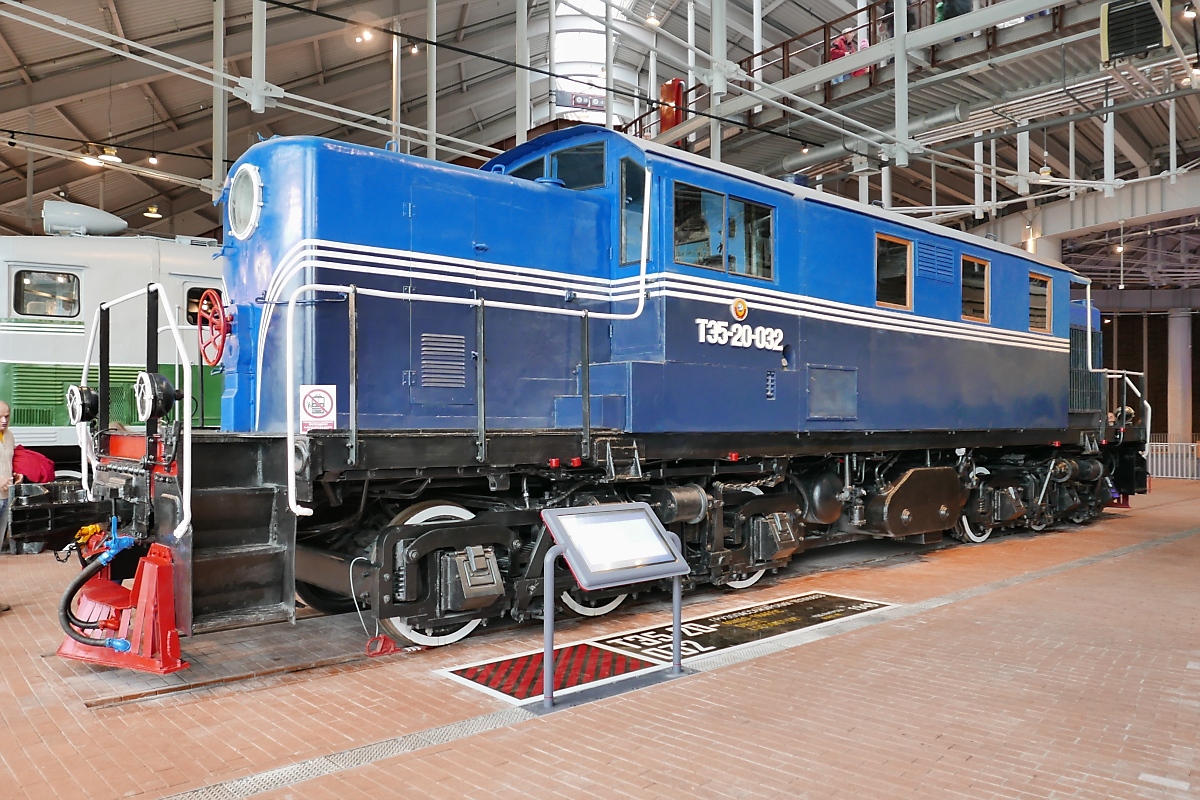 Diesellok ТЭ5-20-032, Baujahr 1948, im Russischen Eisenbahnmuseum in St. Petersburg, 4.11.2017