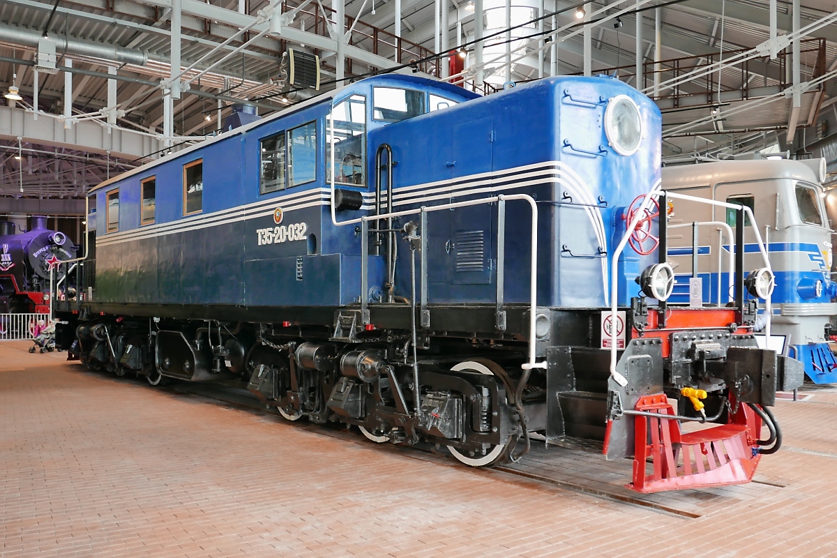 Diesellok ТЭ5-20-032, Baujahr 1948, im Russischen Eisenbahnmuseum in St. Petersburg, 4.11.2017