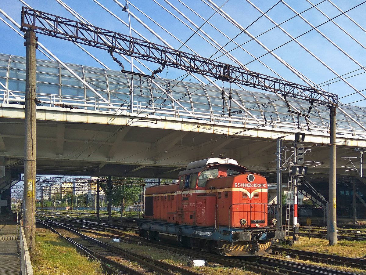 Diesellok 92-53-0-800525-3 in bukarester Nordbahnhof am 27.04.2018