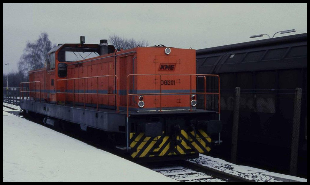 Diesellok DG 201 der KNE am 26.1.2000 in Kassel Baunatal.