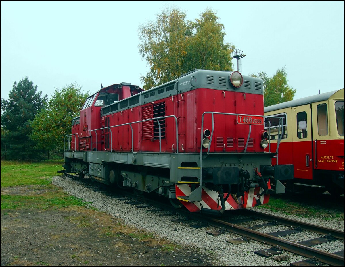 Diesellok T466.0286  Pielstick (Baujahre 1979)in Lužná u Rakovníka am 10. 10. 2015.
