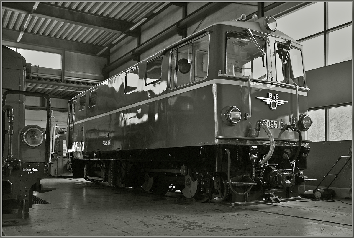 Dieselloks der BR 2095 besorgten hier bis zum Ende des Planverkehrs ihren Dienst; wie erfreulich, dass nun die 2095.13 wieder im (Museumsbahn)-Dienst steht. Bezau, den 10. Sept. 2016