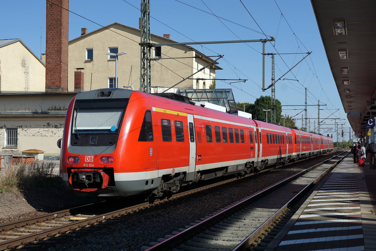 Dieseltriebzug in BR 612 Dreifachtraktion von DB REGIO in Gotha am 20. September 2019.
Foto: Walter Ruetsch