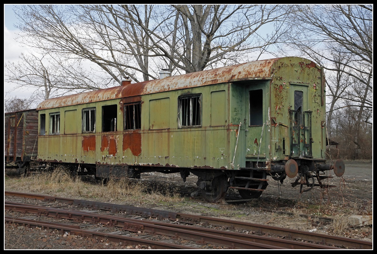 Diesen alten Gepäckwagen entdeckte ich am Bahnhof Tapolca. Gesehen und fotografiert am 12.03.2019.