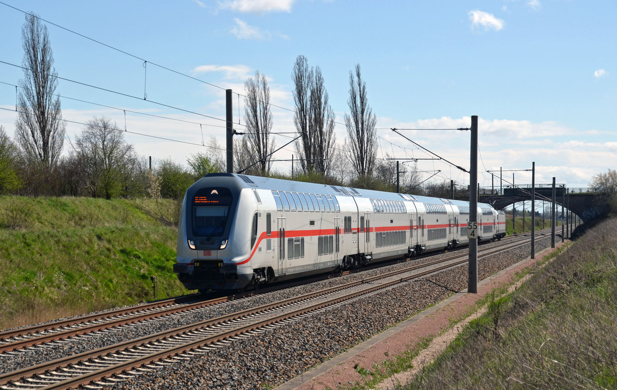 Dieser als IC 2036 verkehrende Dosto-IC wurde am 07.04.16 von 146 558 durch Arensdorf Richtung Magdeburg geschoben.