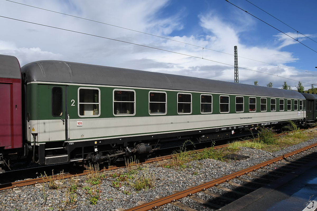 Dieser Bm238-Personenwagen (51 84 22-40 350-2) wurde 1958 bei Orenstein & Koppel hergestellt. (Hattingen, September 2022)
