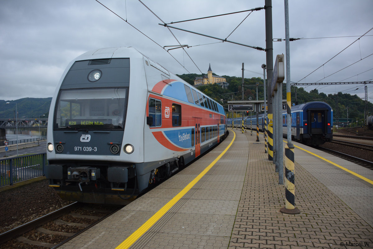 Dieser ET 471 (471 039-3) wurde am 24.09.2017 im Hauptbahnhof von Usti nad Labem gesichtet.