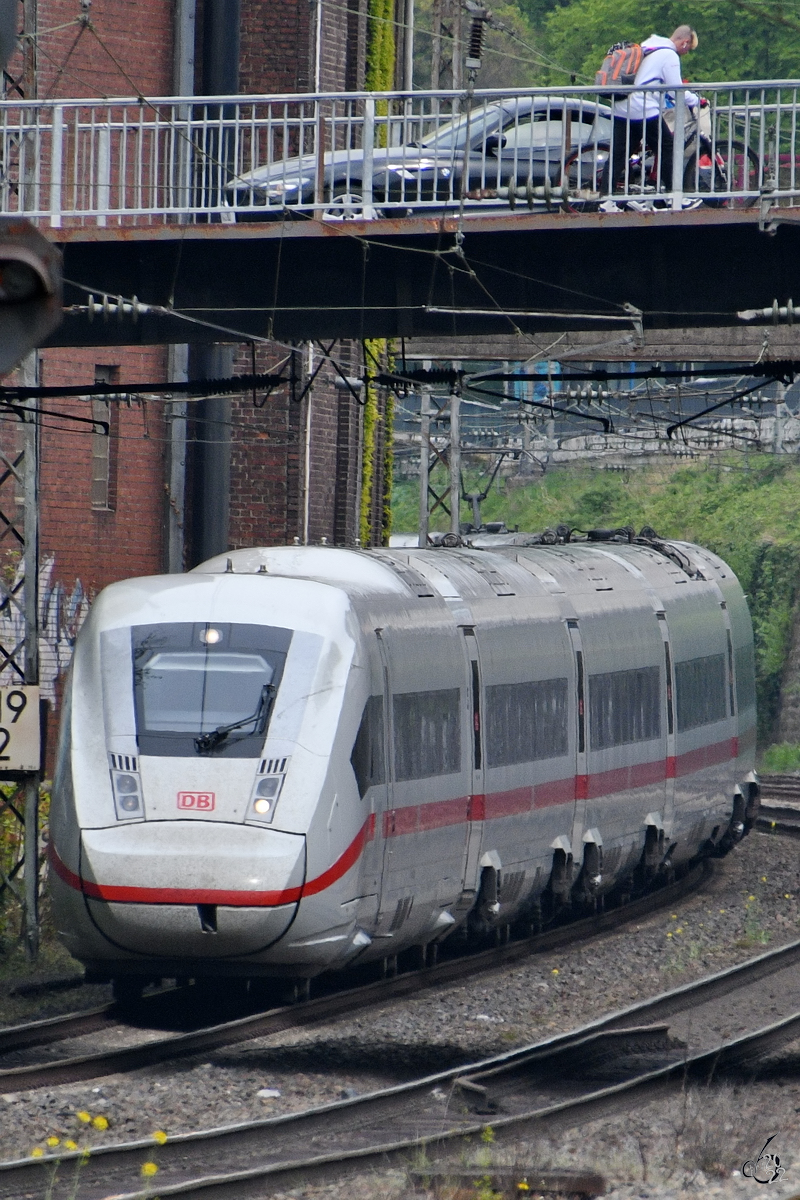 Dieser ICE war Ende April 2022 bei der Durchfahrt in Wuppertal-Barmen zu sehen.