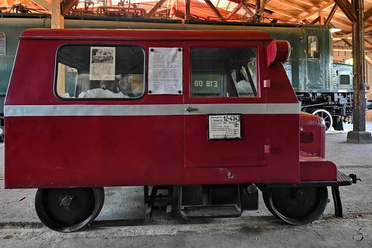 Dieser Kleinwagen Klv 12 der Deutschen Bundesbahn wurde 1953 gebaut. (Bahnpark Augsburg, Juni 2019)