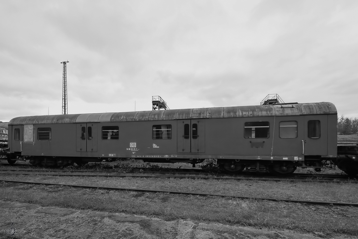 Dieser (Modernisierungs)Gepäckwagen Dg 950 war im September 2020 auf dem Gelände des Sächsischen Eisenbahnmuseums in Chemnitz-Hilbersdorf abgestellt.