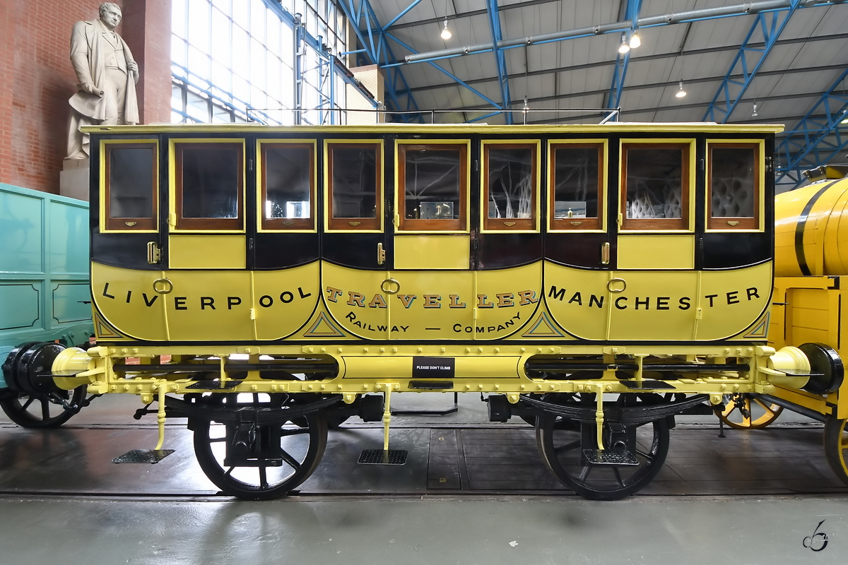 Dieser Nachbau eines Personenwagens aus den Pionierjahren der Eisenbahn war Anfang Mai 2019 im National Railway Museum York zu sehen.