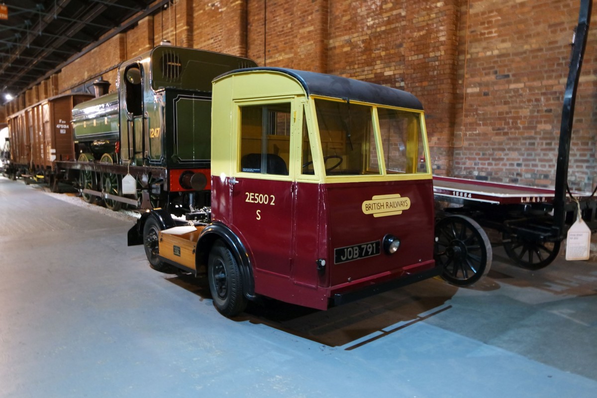 Dieses mir unbekannte Bahndienstfahrzeug steht im National Railway Museum in York.Aufgenommen am 01.04.2015.