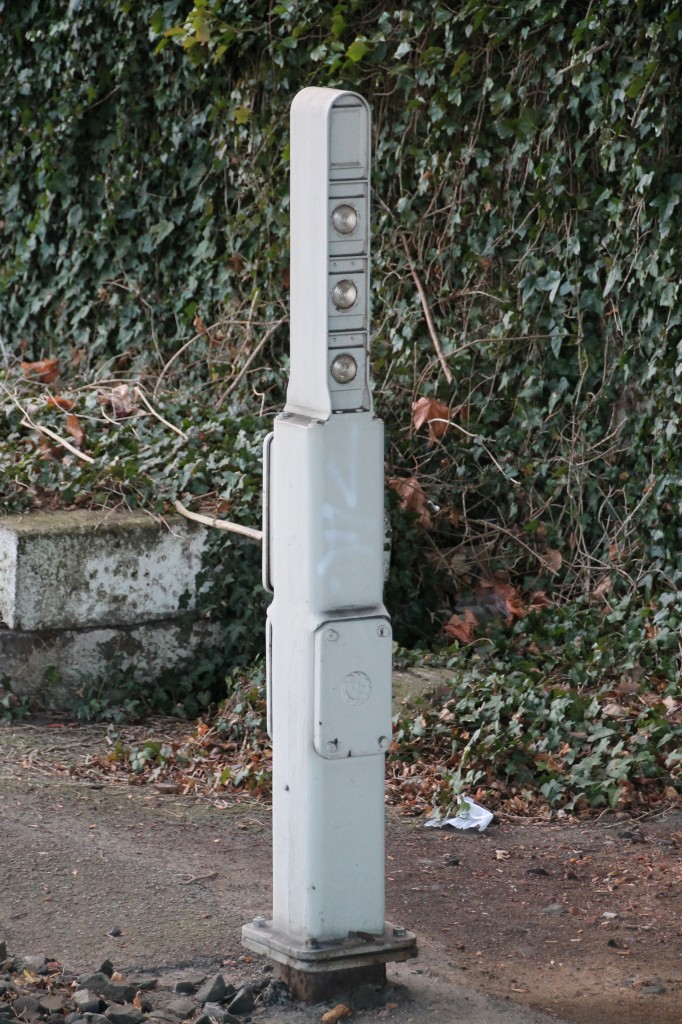 Dieses Objekt mir unbekannter Bedeutung konnte am 13.1.14 im Aachener Hbf aufgenommen werden.
