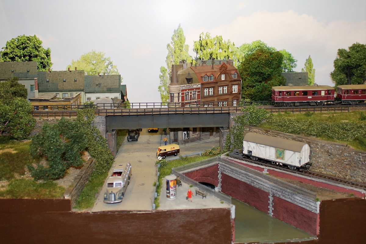 Diorama  Am Dreieck  

Internationale Modellbahnausstellung der IGM Kaarst, 23.02.2013 