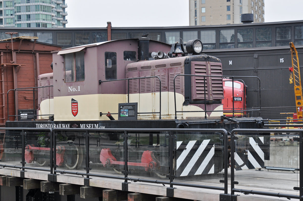Disel Lok TRHC 1 wurde 1950 von der Canadian Lokomotive Company erbaut. Die Lok steht heute im John Street Roundhouse in Toronto. Die Aufnahme stammt vom 22.07.2017.