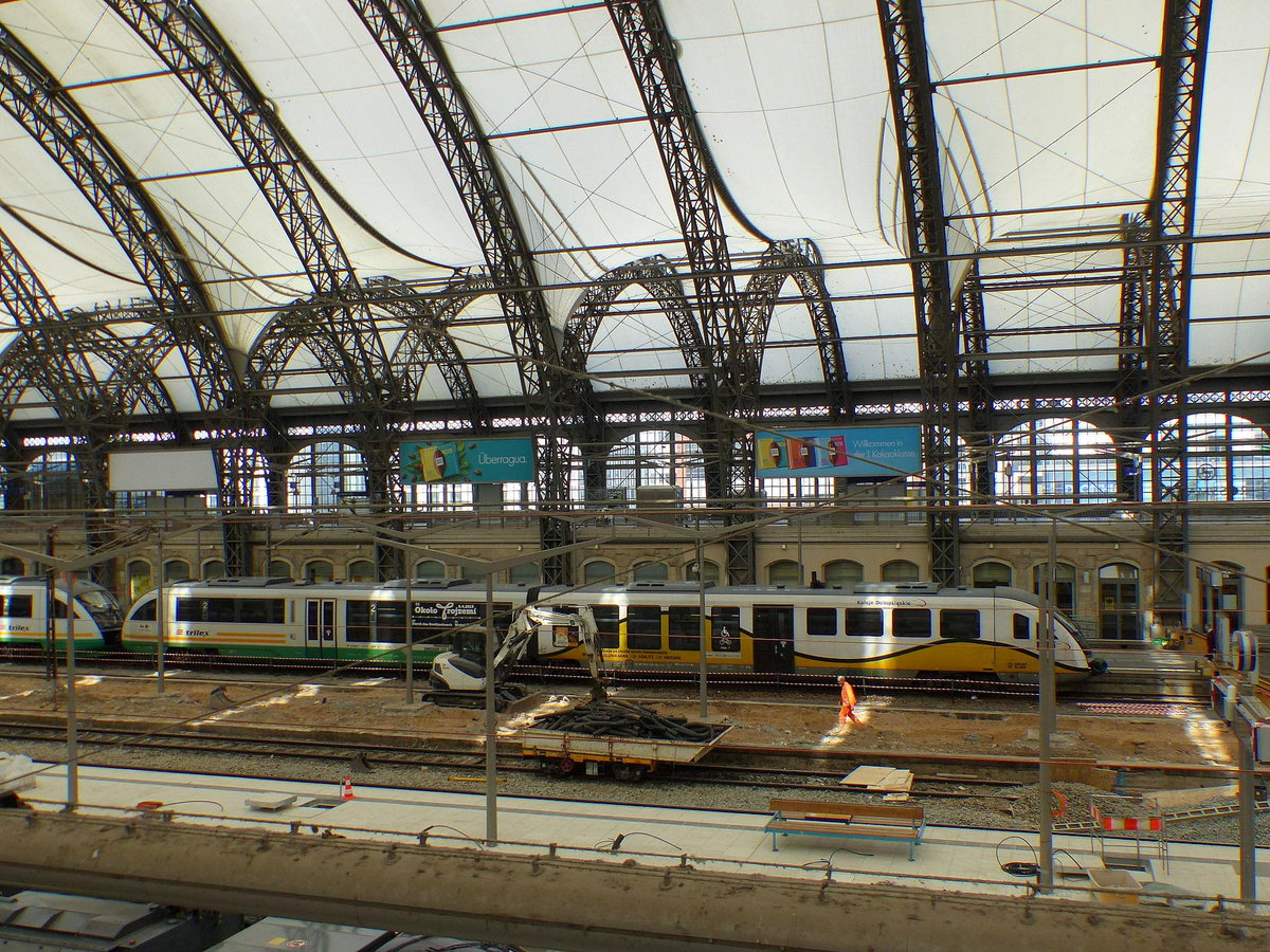 DLB 642 304 als TLX 26909 nach Görlitz, am 10.07.2019 in Dresden Hbf.