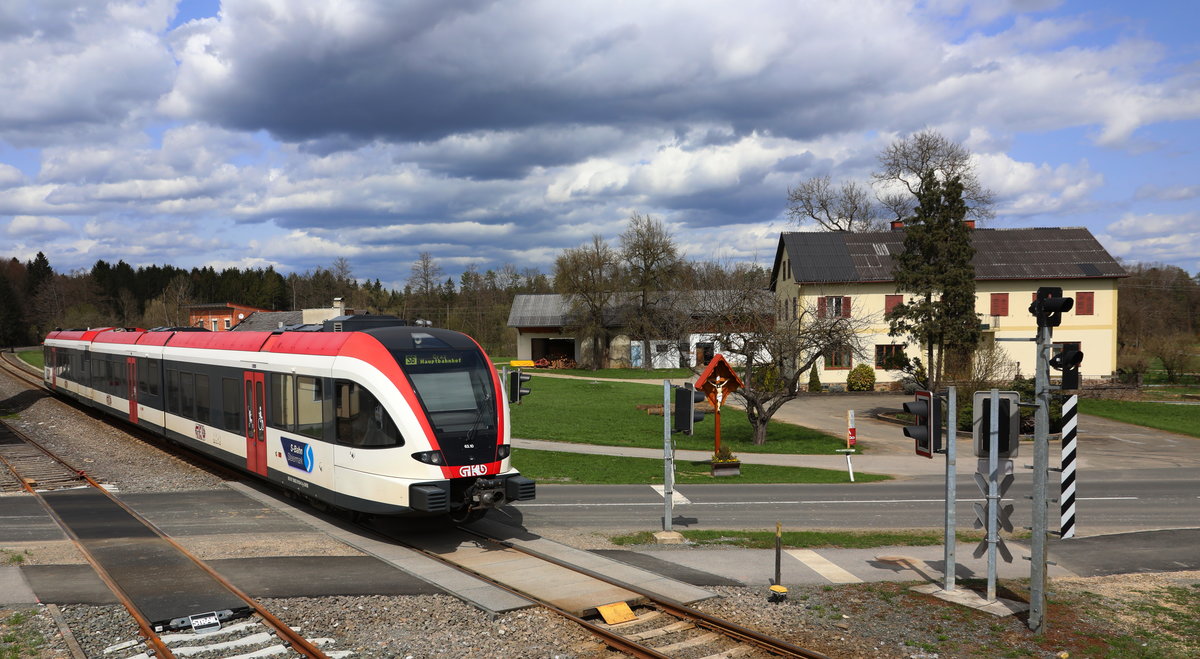 Doch etwas dichter wurden die Wolken am Nachmittag des 11.04.2018. 
Hier vor der Haustüre in Trag ( HLST Schwanberg ) 