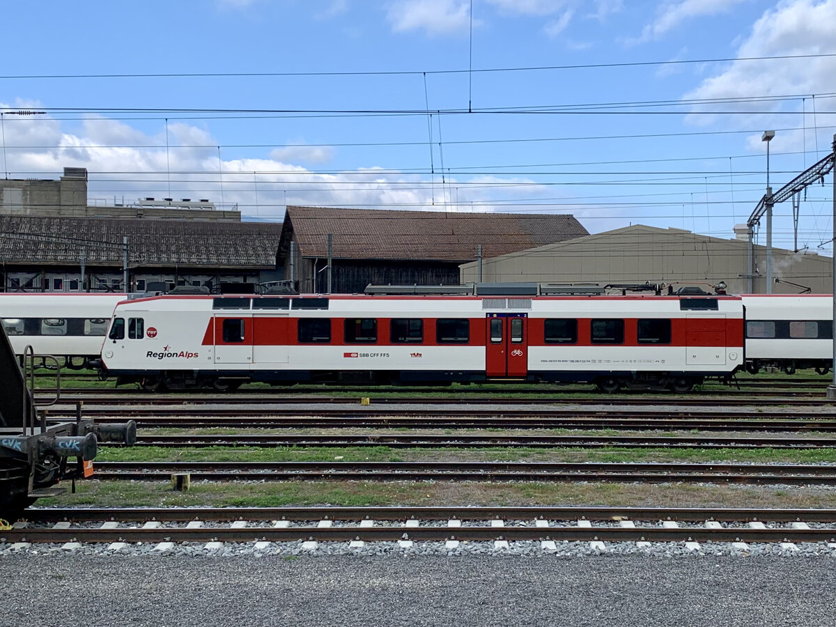 Domino RegionAlps RBDe 560 416 am 9.10.21 beim IW Yverdon Solo abgestellt.