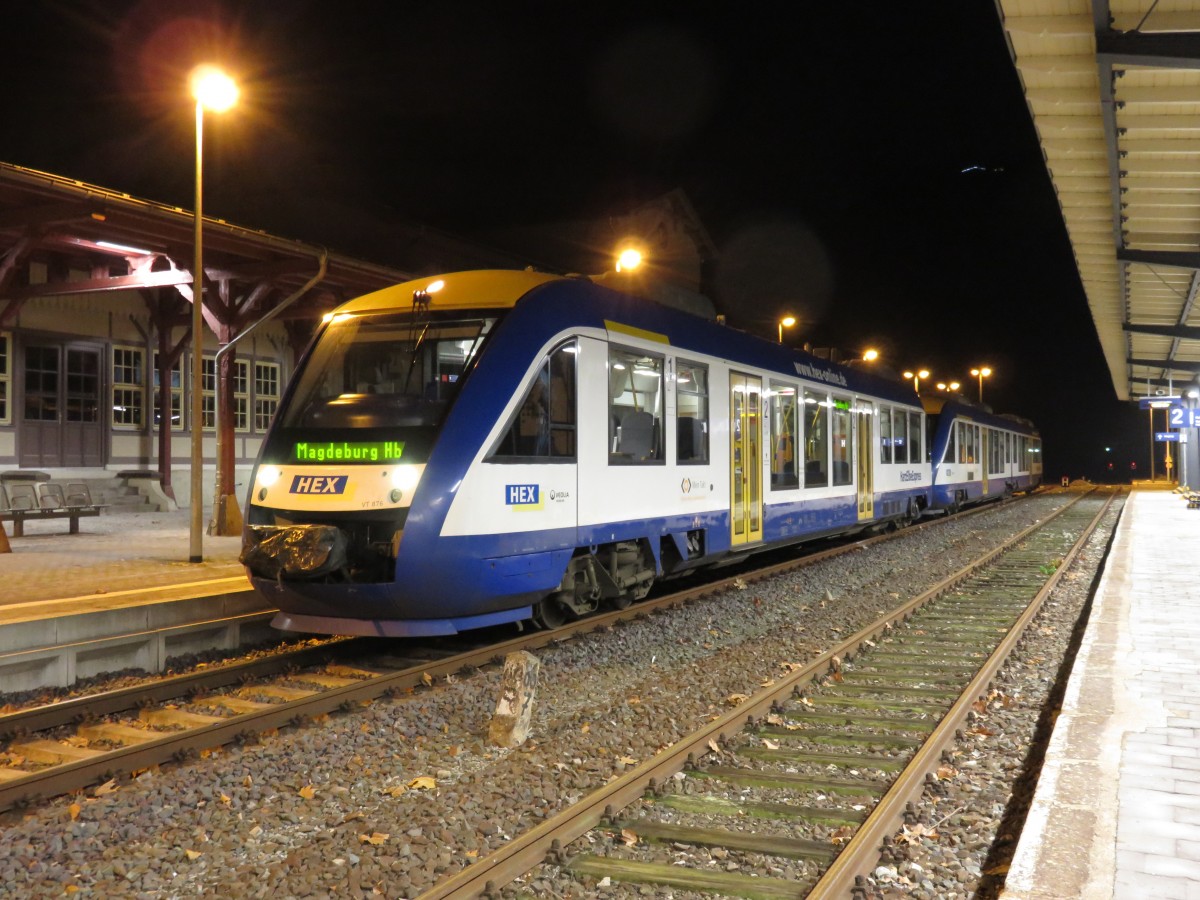 Doppeltraktion Lint im Bahnhof von Thale HBF am 06.12.2014 nach Magdeburg HBF