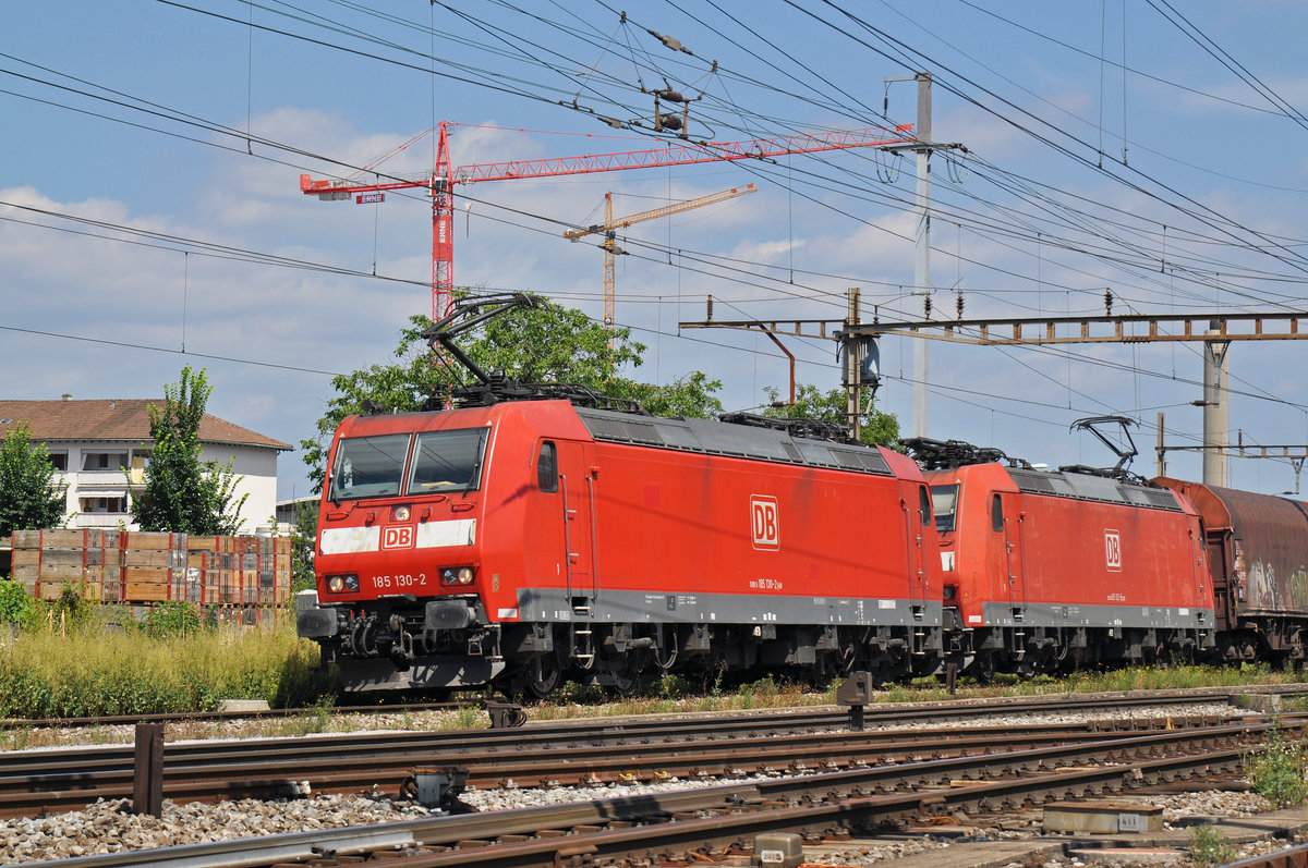 Doppeltraktion, mit den DB Loks 185 130-2 und 185 103-9, durchfahren den Bahnhof Pratteln. Die Aufnahme stammt vom 16.07.2016.