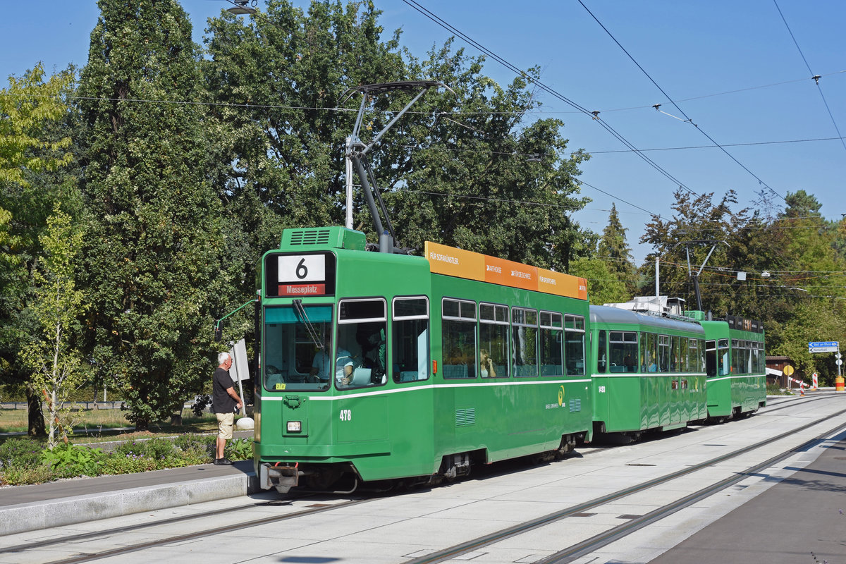Doppeltraktion, mit dem Be 4/4 478, dem B4S 1493 und dem Be 4/4 498, auf der Linie 6, bedient die Haltestelle Weilstrasse. Die Aufnahme stammt vom 20.09.2018.