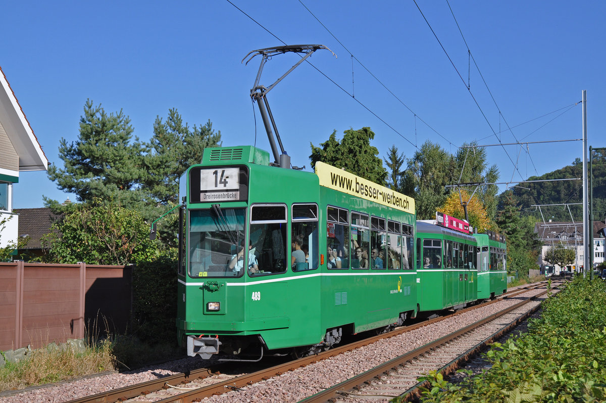 Doppeltraktion, mit dem Be 4/4 489, dem B4S 1492 und dem Be 4/4 498, auf der Linie 14 fahren zur Haltestelle Schützenstrasse. Die Aufnahme stammt vom 07.09.2016.
