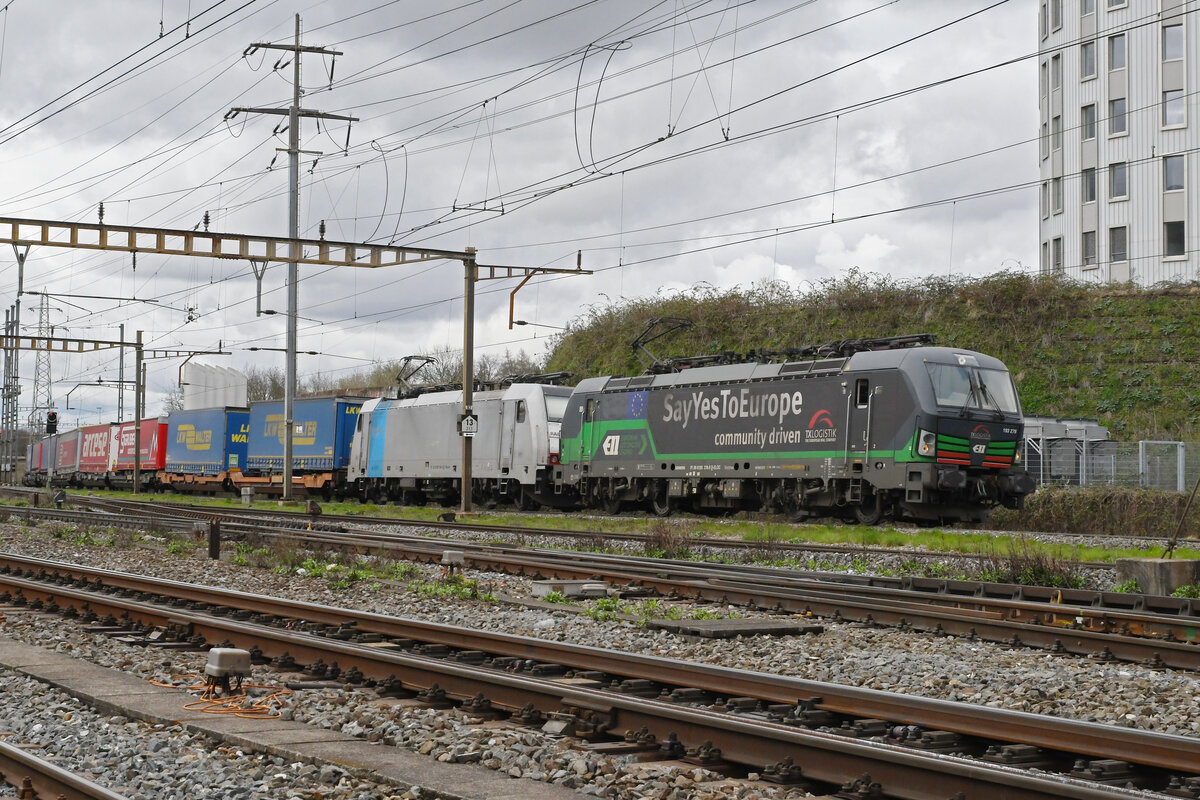 Doppeltraktion, mit den Loks 193 278-9 und 186 104-6 durchfährt am 18.03.2024 solo den Bahnhof Pratteln.