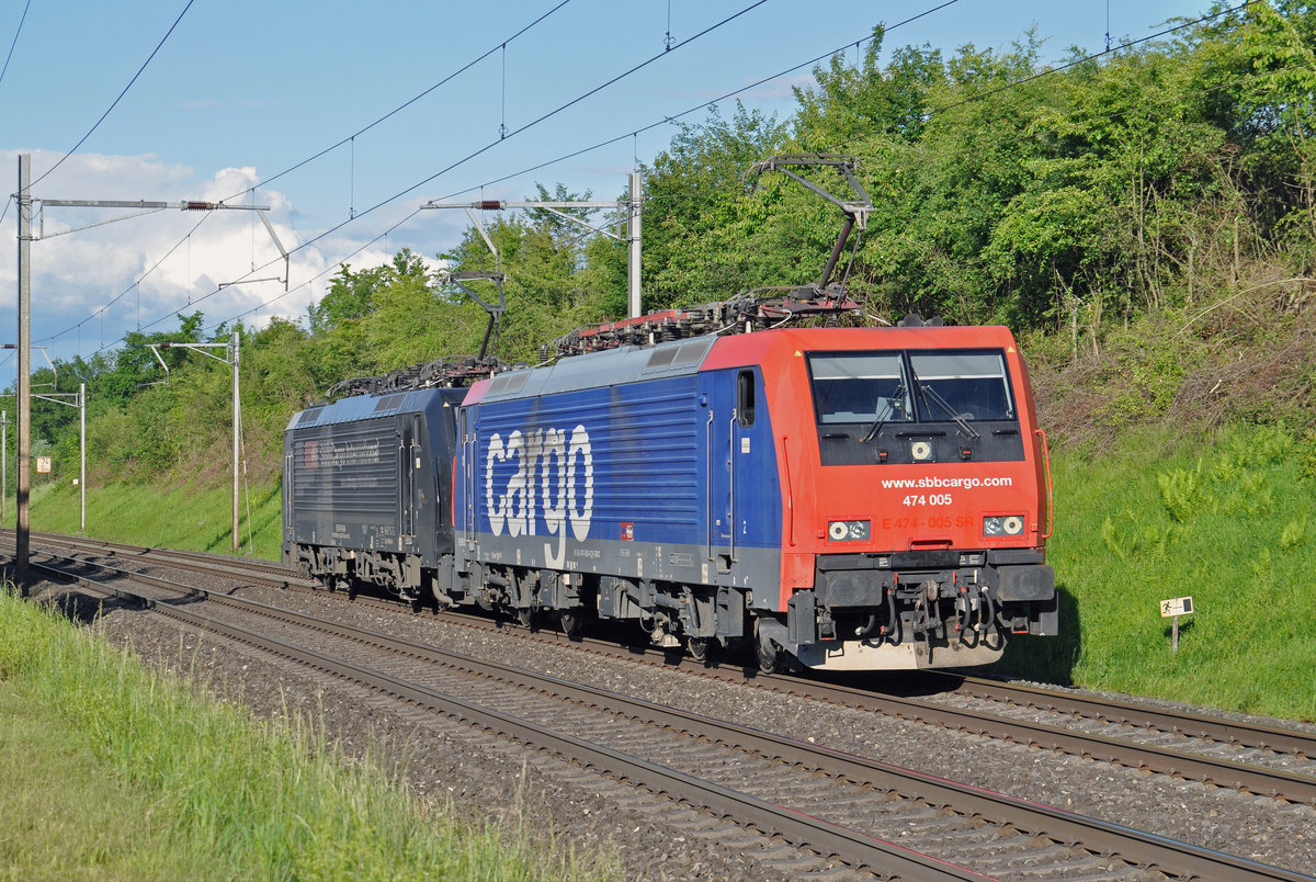 Doppeltraktion, mit der Re 474 005-6 und der Lok 189 984-8, fahren solo Richtung Bahnhof Kaiseraugst. Die Aufnahme stammt vom 20.05.2017.
