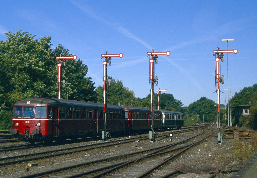 Dornap Hahnenfurt Bahnhofseinfahrt aus Richtung Mettmann, 18.09.1993