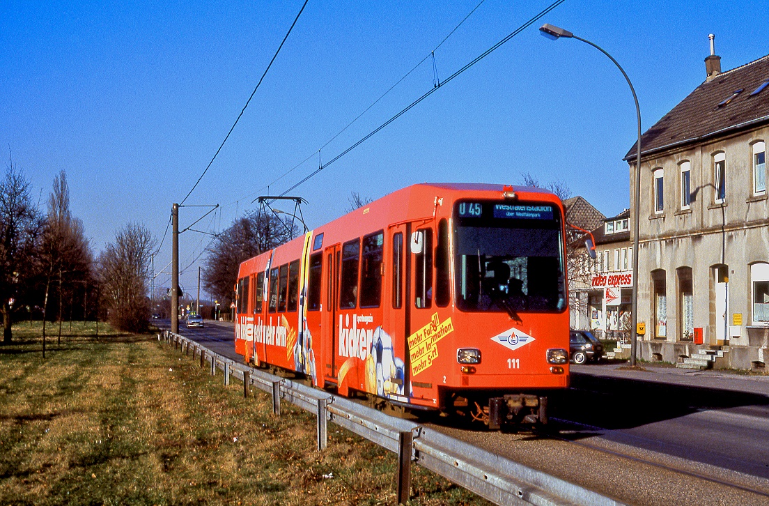 Dortmund Tw 111 in Brechten in der Evinger Strae, 16.02.1994.