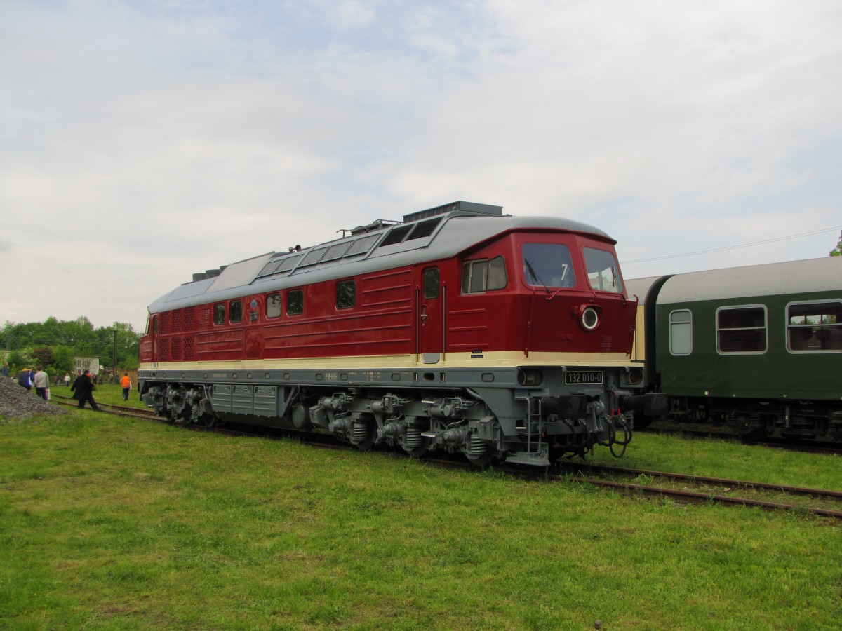 DR 132 010-0 (92 80 1232 010-9 D-MEG) am 25.05.2013 beim TEV im ehemaligen Bw Weimar.