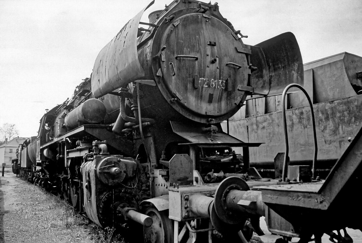 DR-Rekolok 52 8133 am 16.03.1994 in der Dampfloksammlung Falz in Basdorf.