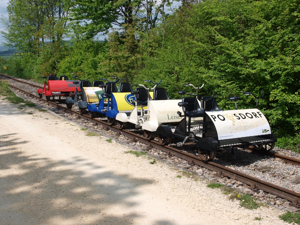 Draisinenalm Grafensulz (an der ehemaligen Strecke (Korneuburg) - Ernstbrunn - Mistelbach Lbf.) am 09.05.2010