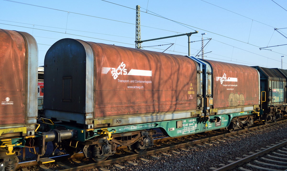 Drehgestell-Containertragwagen vom Einsteller AAE Ahaus Alstätter Eisenbahn AG (VTG) mit der Nr. 33 RIV 68 D-AAEC 4505 009-3 Sgmmns 105 beladen mit speziellen Hauben-Containern mit Planeverdeck der Fa. aCTS für Coil-Transporte am 21.03.19 Magdeburg Hbf.