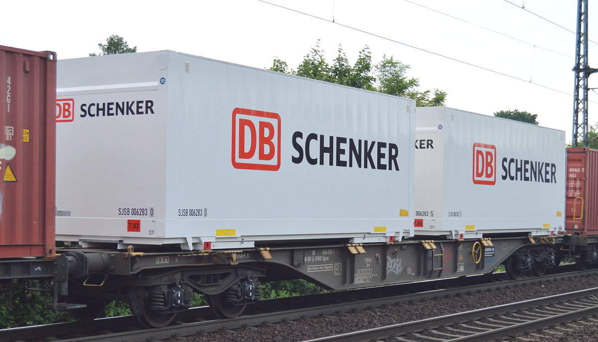 Drehgestell-Containertragwagen vom Einsteller ERMEWA SA mit der Nr. 33 TEN-RIV 80 D-ERMD 4566 838-1 Sgnss Gare d´attache: Paris-Batignolles am 30.05.18 Dresden-Strehlen.