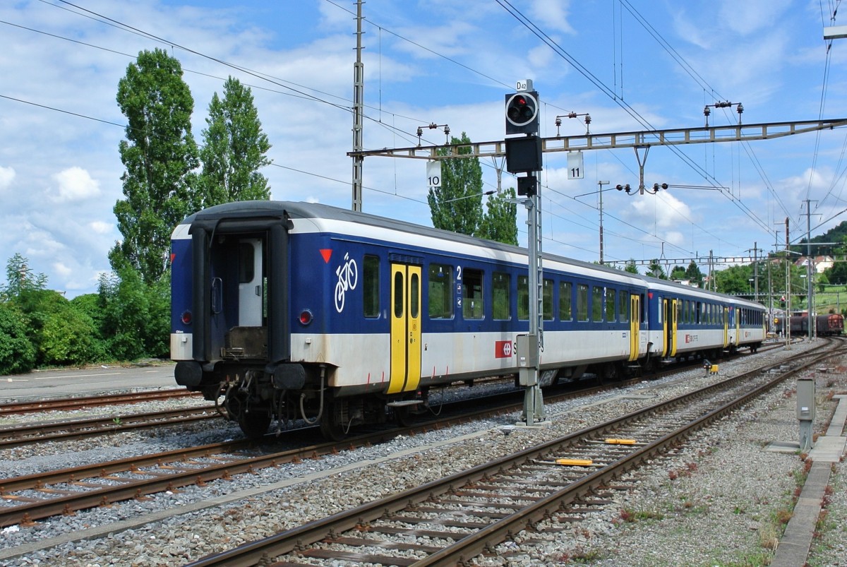 Drei ausrangierte SBB EWI NPZ abgestellt in Stein-Säckingen, 30.06.2014.
