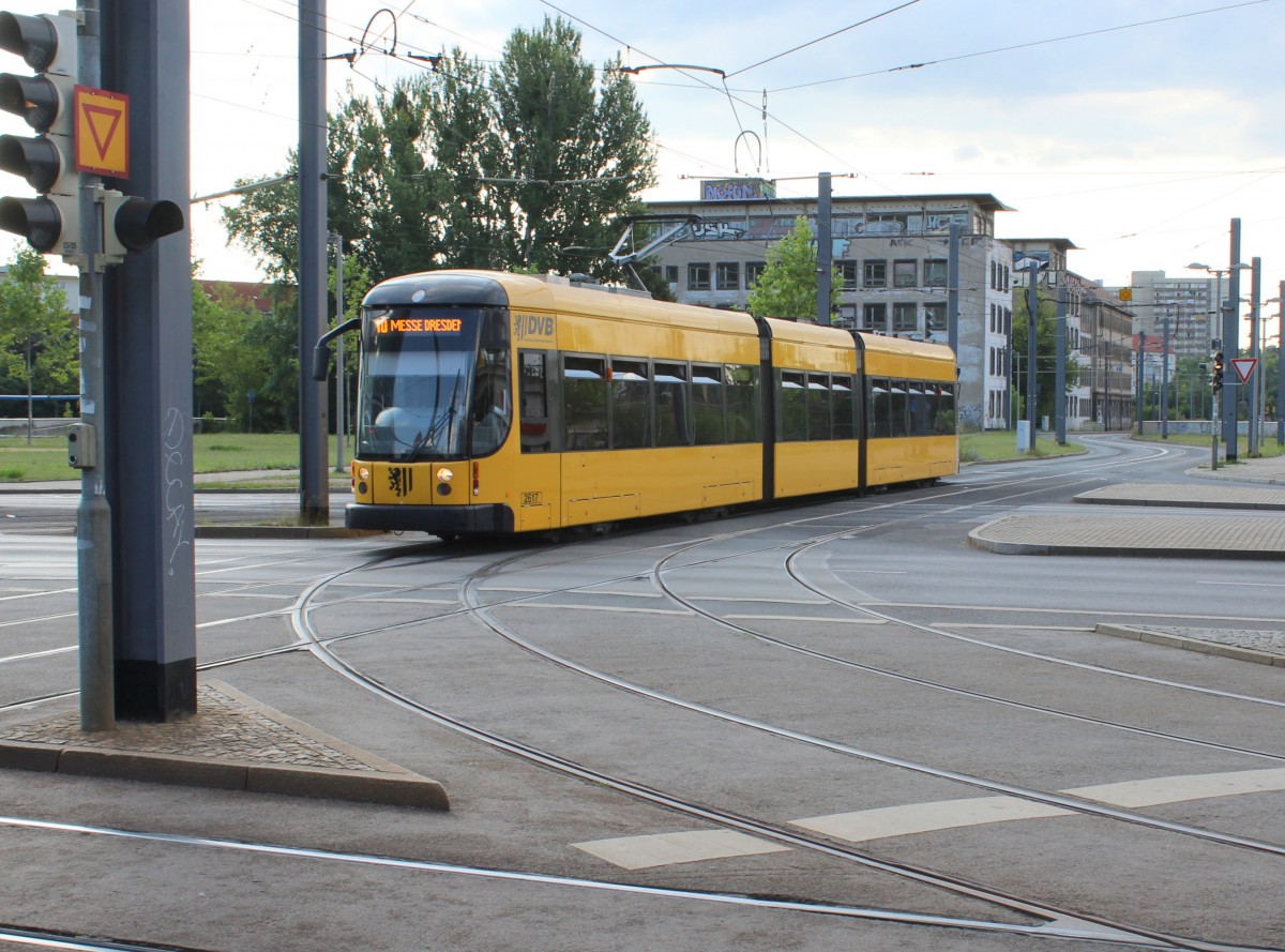 Dresden DVB SL 10 (NGTD8DD 2617) Wiener Strasse / Wiener Platz / Am Hauptbahnhof am 7. Juli 2014.