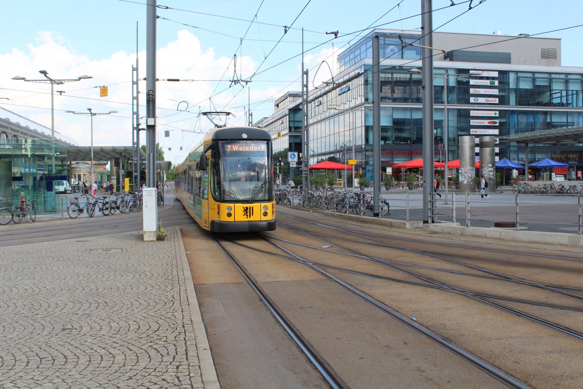 Dresden DVB SL 7 (NGTD12DD 2804) Wiener Platz / Hbf am 7. Juli 2014.