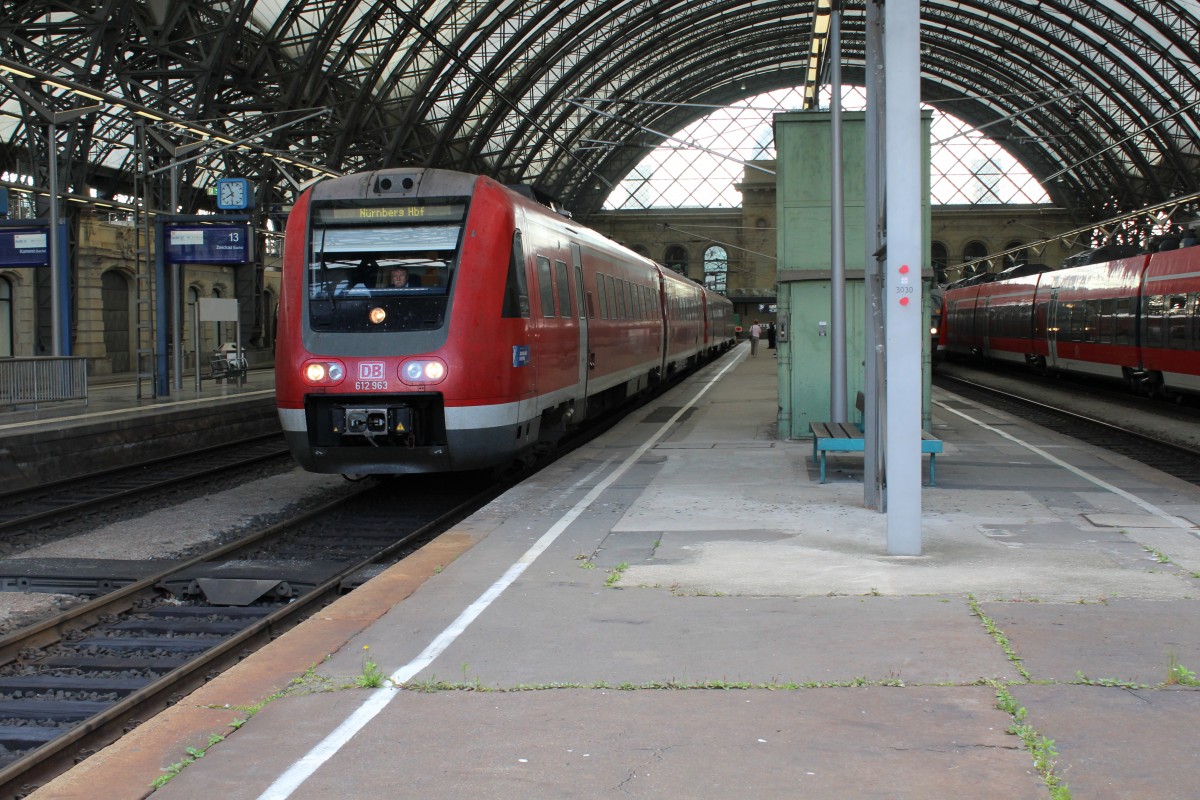 Dresden Hbf am 7. Juli 2014: DBAG 612 963 kurz vor Abfahrt nach Nürnberg Hbf.
